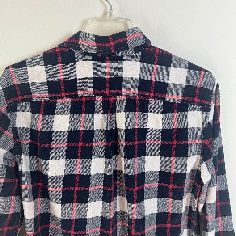 GAP Women’s Plaid Cotton Flannel Shirt Button Down Navy Blue Red Cabincore Small - Picture 7 of 9